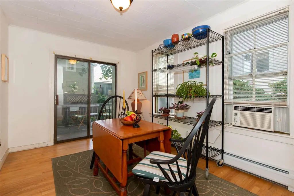 53 Tanner Street Portsmouth NH 03801