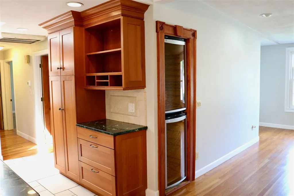 5 Godfrey Avenue Hampton NH 03842