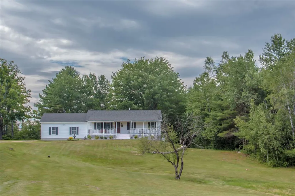 29 Everetts Road Brownfield ME 04010