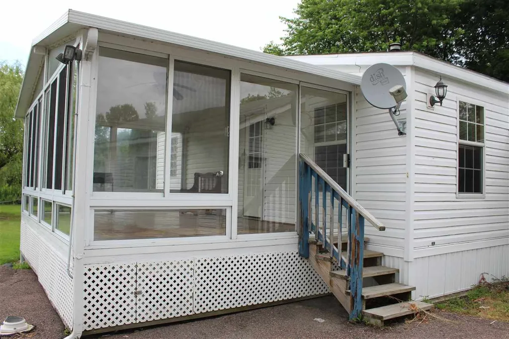 31 Moccasin Avenue Grand Isle VT 05458