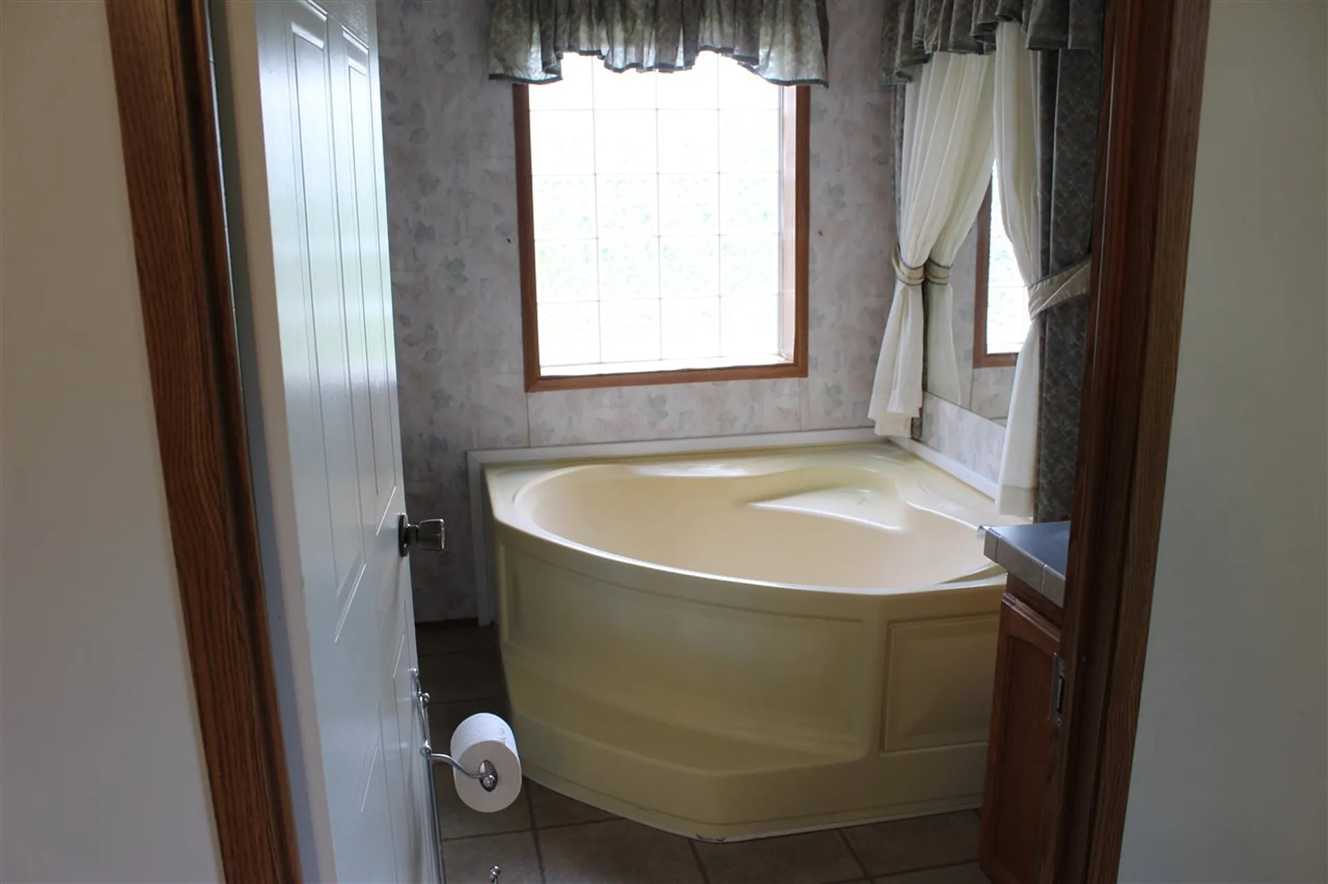 31 Moccasin Avenue Grand Isle VT 05458