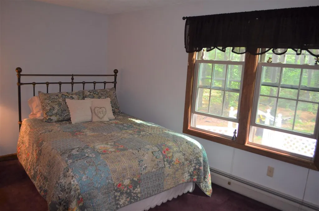 26 Hillside Drive Henniker NH 03242