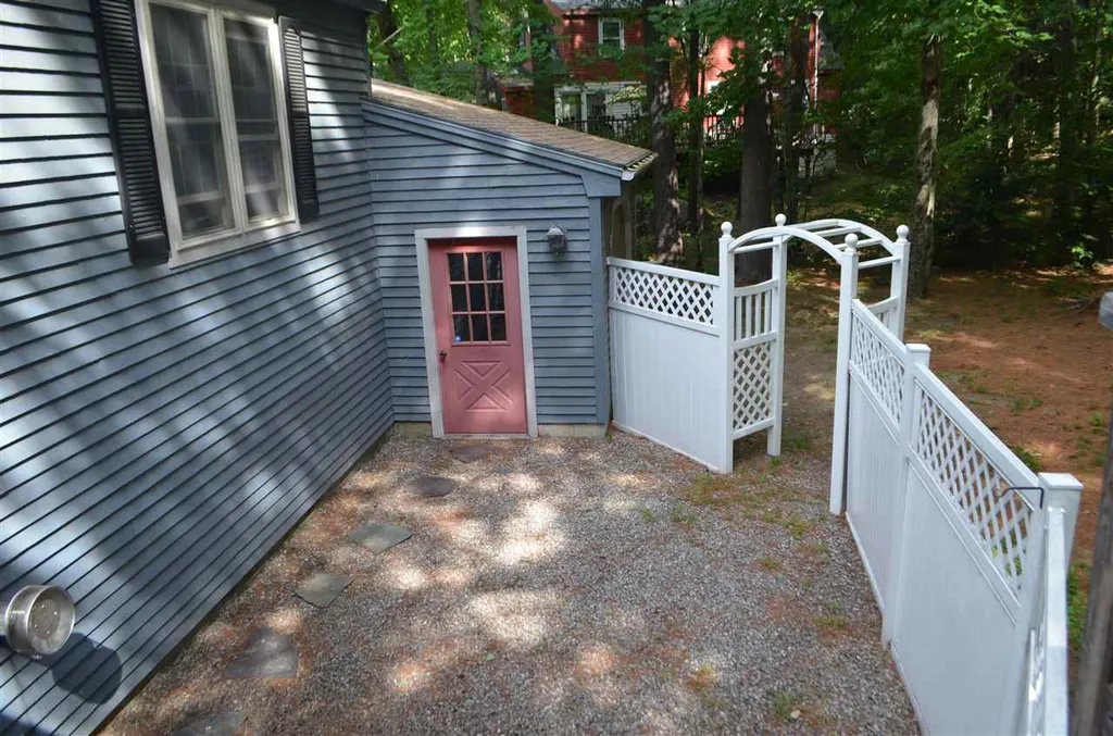 26 Hillside Drive Henniker NH 03242