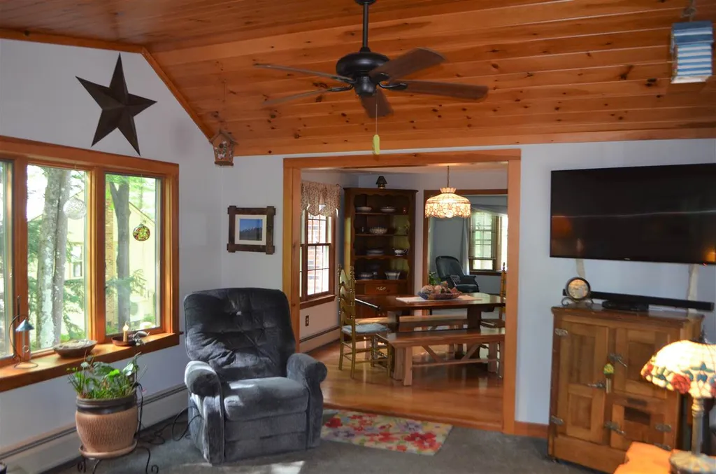 26 Hillside Drive Henniker NH 03242