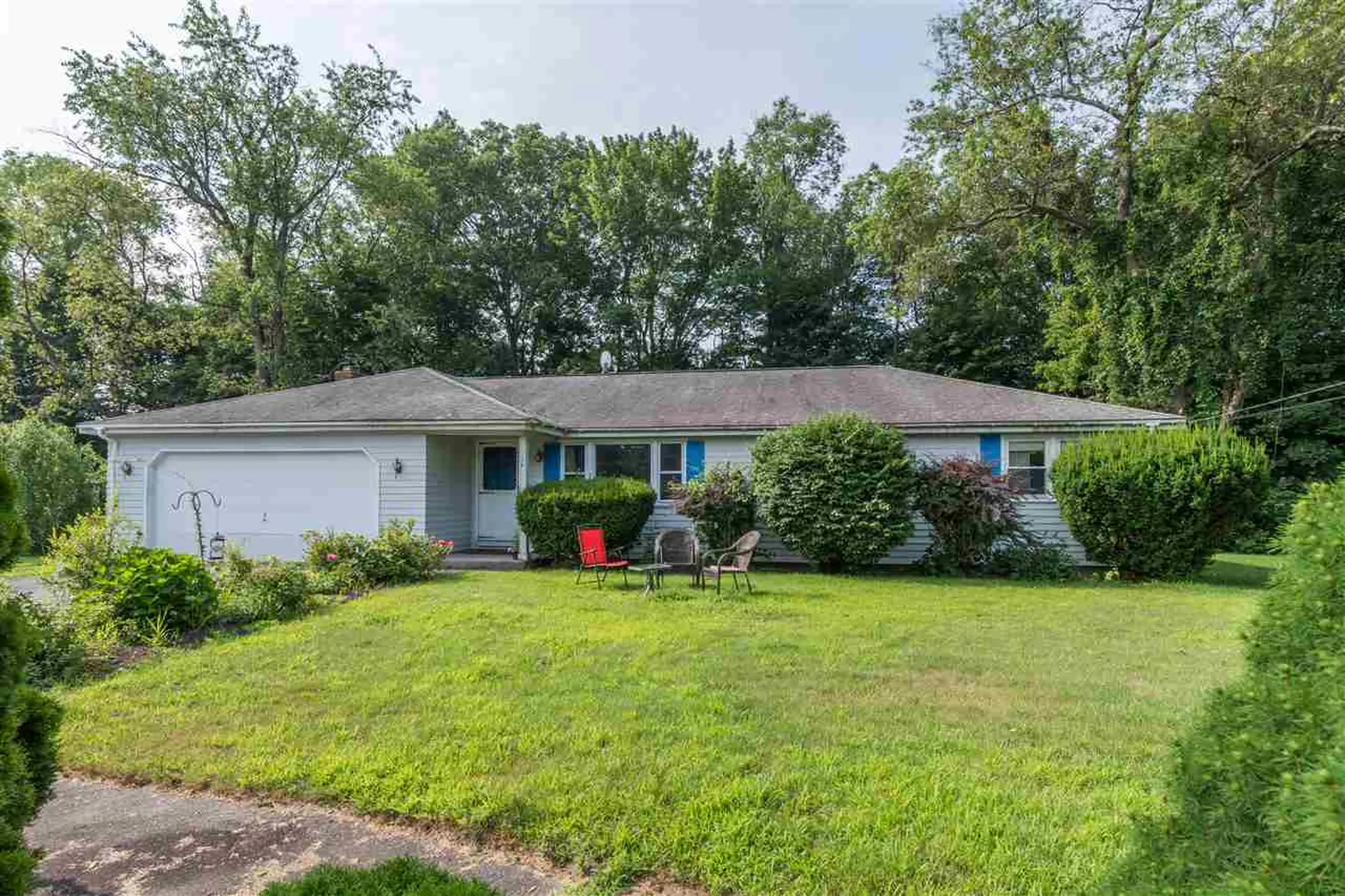 17 Melrose Street Nashua NH 03060