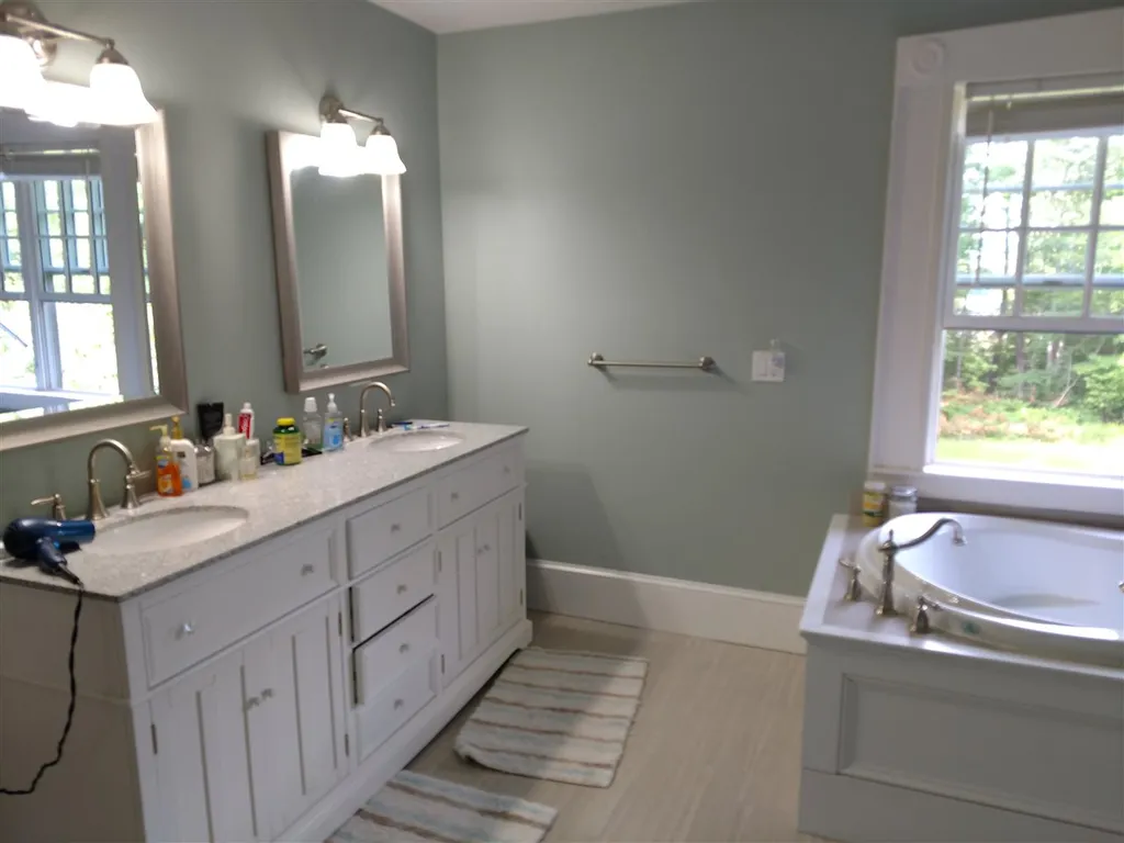 82 Keewaydin Road Wolfeboro NH 03894