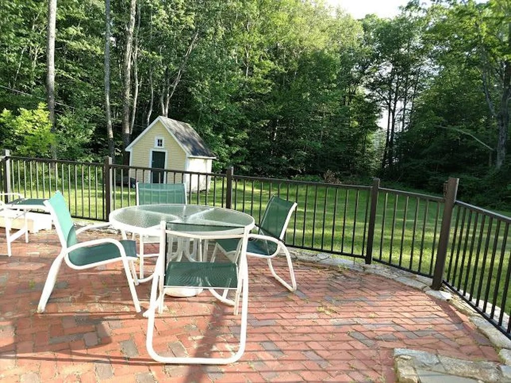 82 Keewaydin Road Wolfeboro NH 03894
