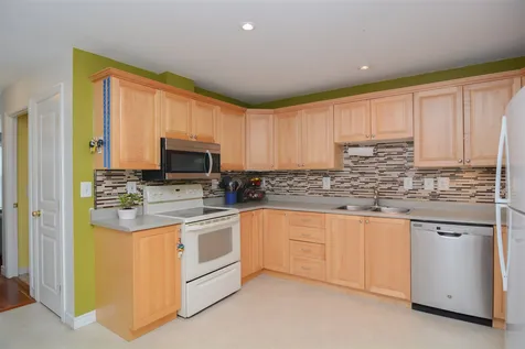 18b Chandler Court Hudson NH 03051
