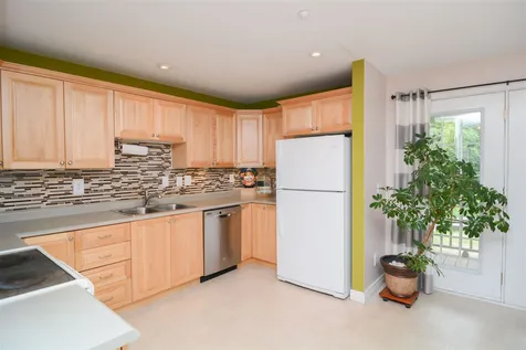 18b Chandler Court Hudson NH 03051