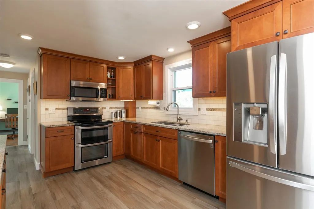 193 Meadow Road Portsmouth NH 03801