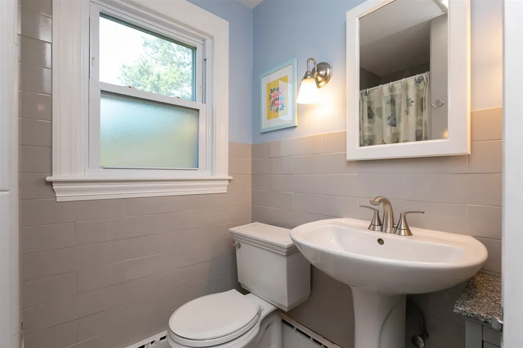 193 Meadow Road Portsmouth NH 03801