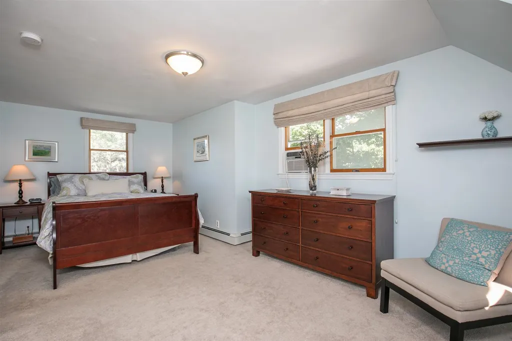 193 Meadow Road Portsmouth NH 03801