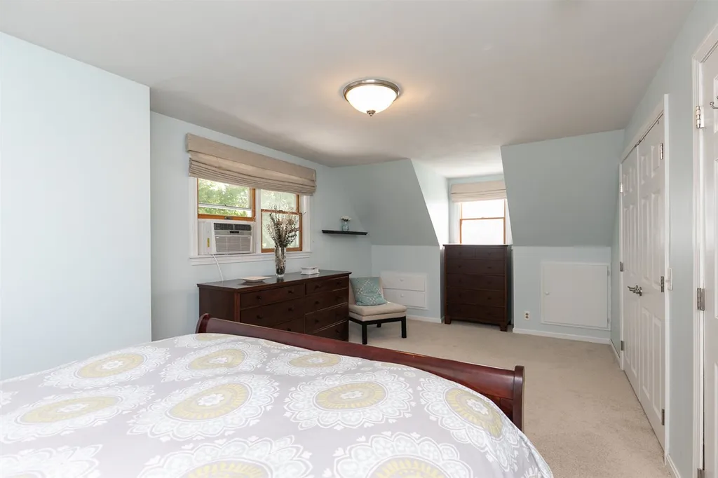 193 Meadow Road Portsmouth NH 03801