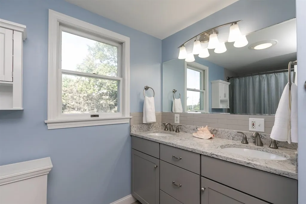 193 Meadow Road Portsmouth NH 03801