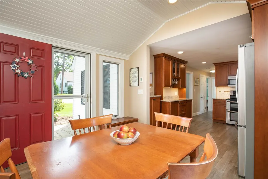 193 Meadow Road Portsmouth NH 03801