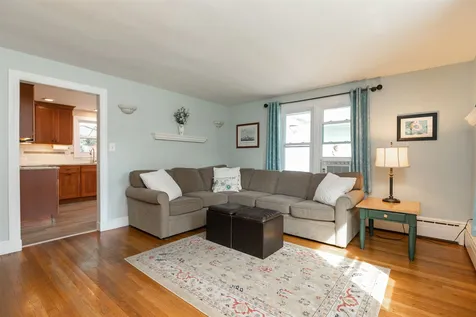 193 Meadow Road Portsmouth NH 03801