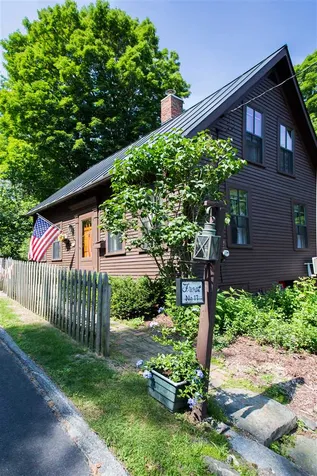 17 Prospect Street Woodstock VT 05091