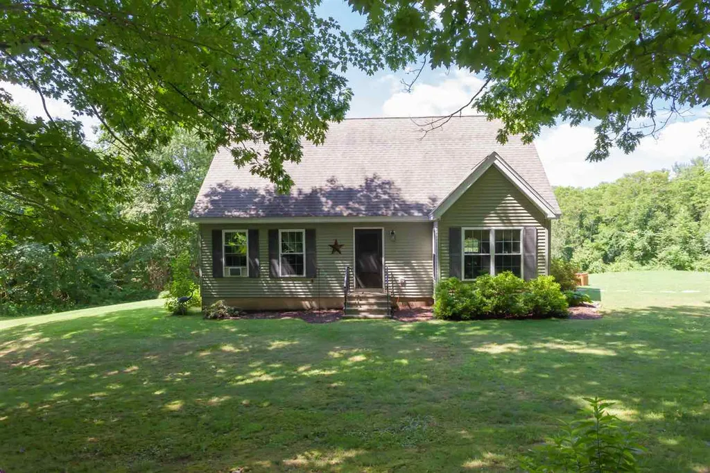 32 Bartlett Lane Eliot ME 03903