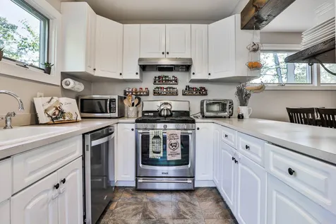111 Coburn Avenue Nashua NH 03063