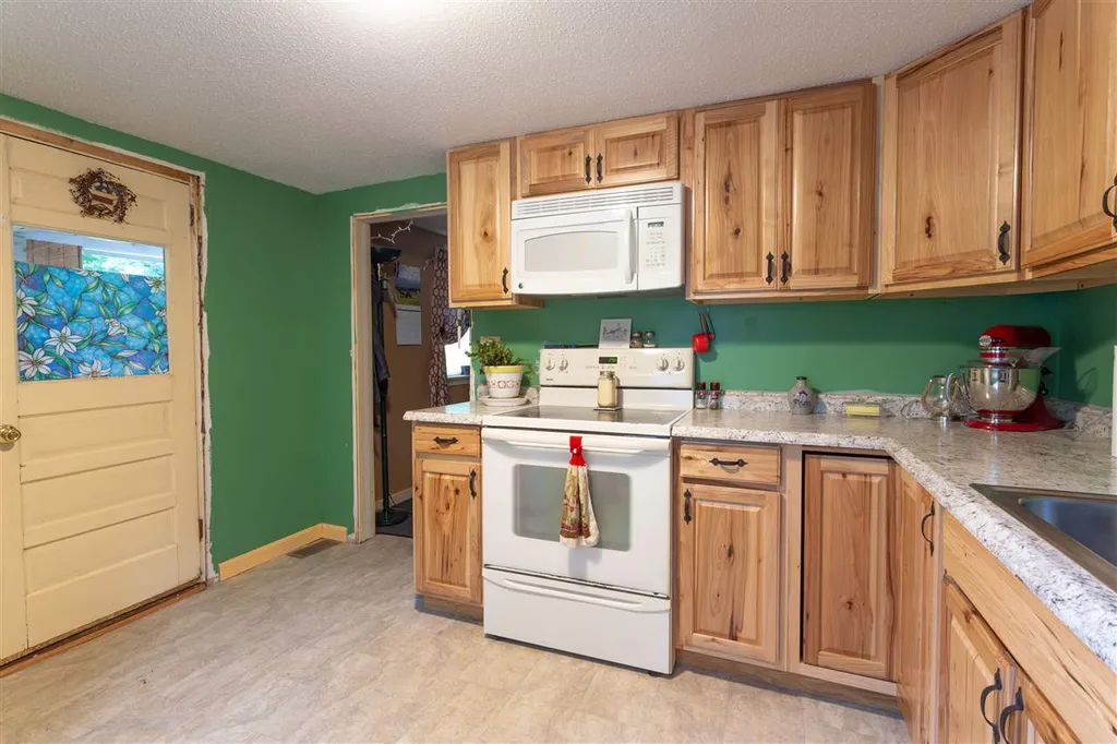 84 Drake Hill Road Strafford NH 03884