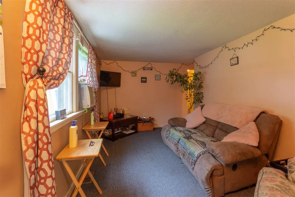 84 Drake Hill Road Strafford NH 03884