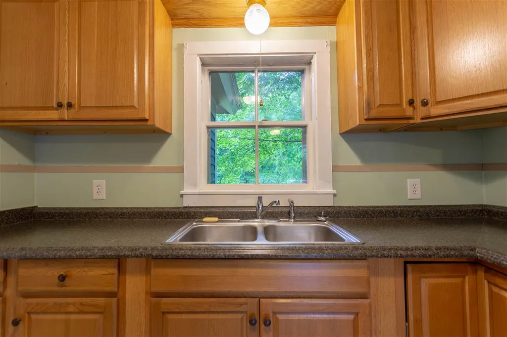 84 Drake Hill Road Strafford NH 03884