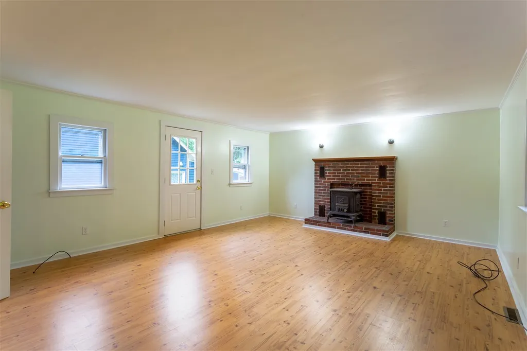 84 Drake Hill Road Strafford NH 03884