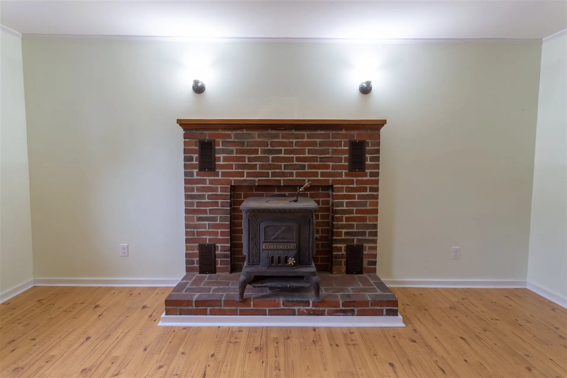 84 Drake Hill Road Strafford NH 03884