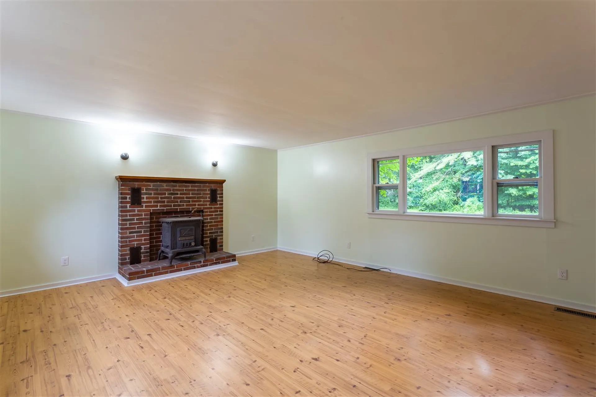 84 Drake Hill Road Strafford NH 03884