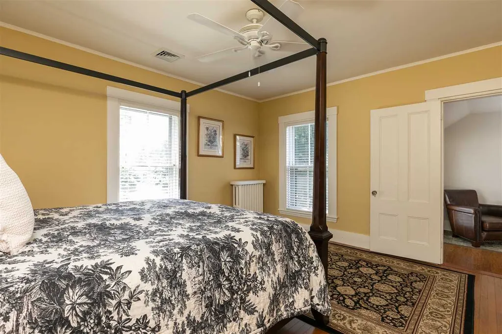83 Court Street Exeter NH 03833