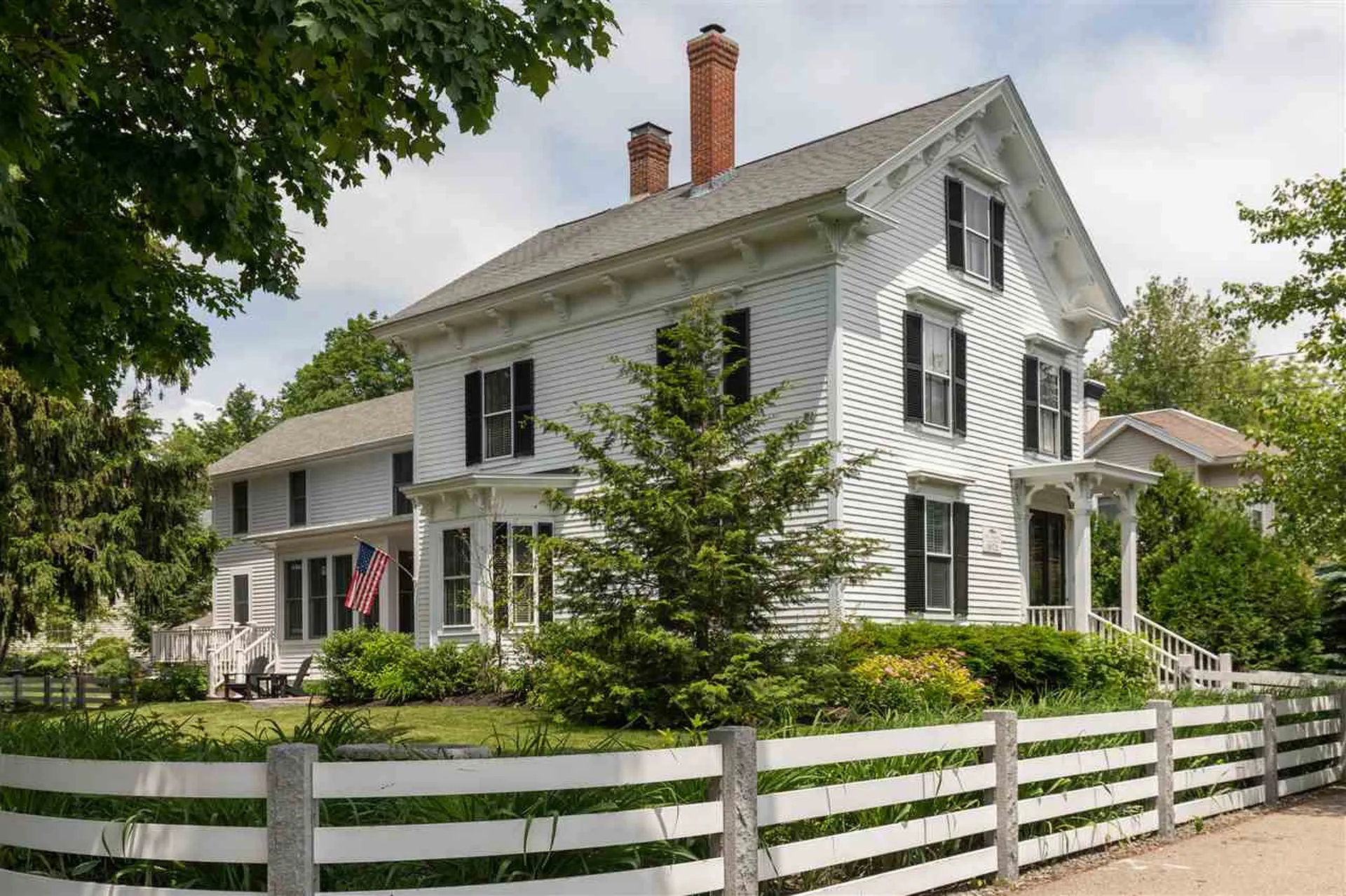 83 Court Street Exeter NH 03833