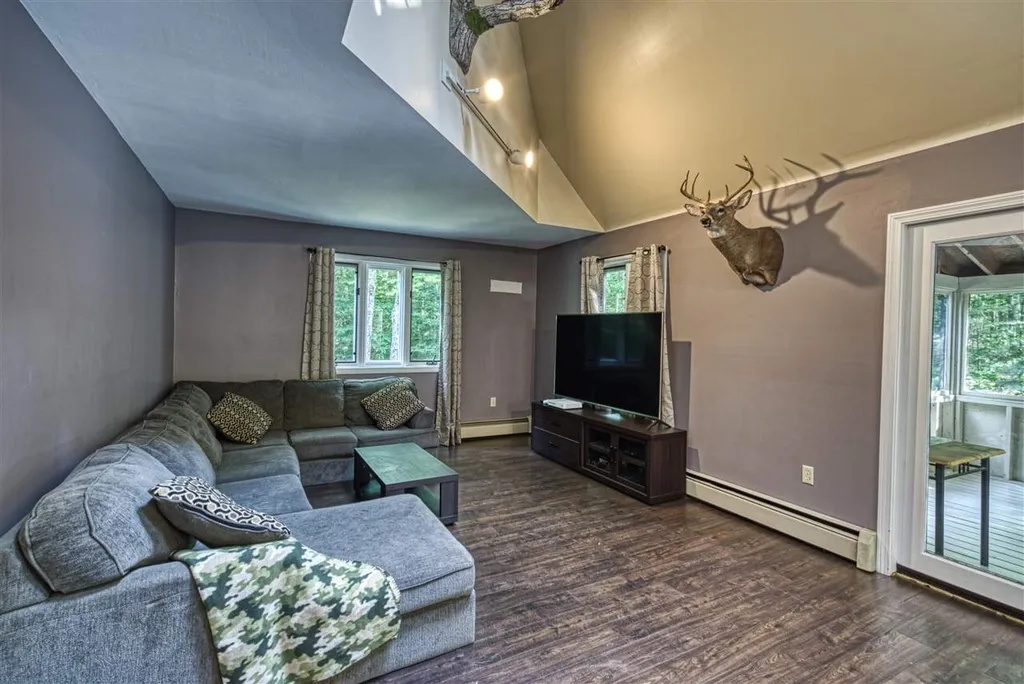 16 Apple Hill Road Sunapee NH 03782