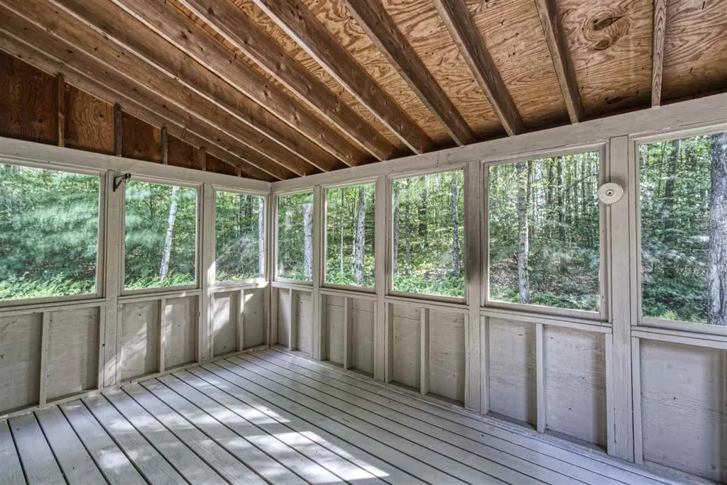 16 Apple Hill Road Sunapee NH 03782