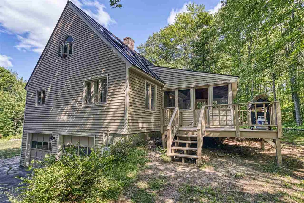 16 Apple Hill Road Sunapee NH 03782