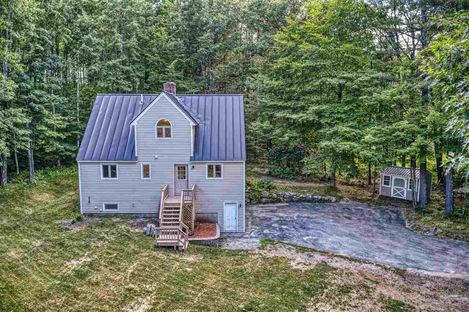 16 Apple Hill Road Sunapee NH 03782