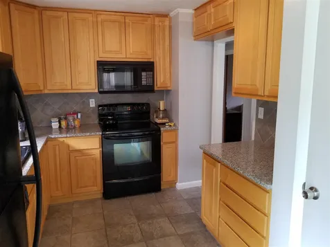 4 Harris Place Claremont NH 03743