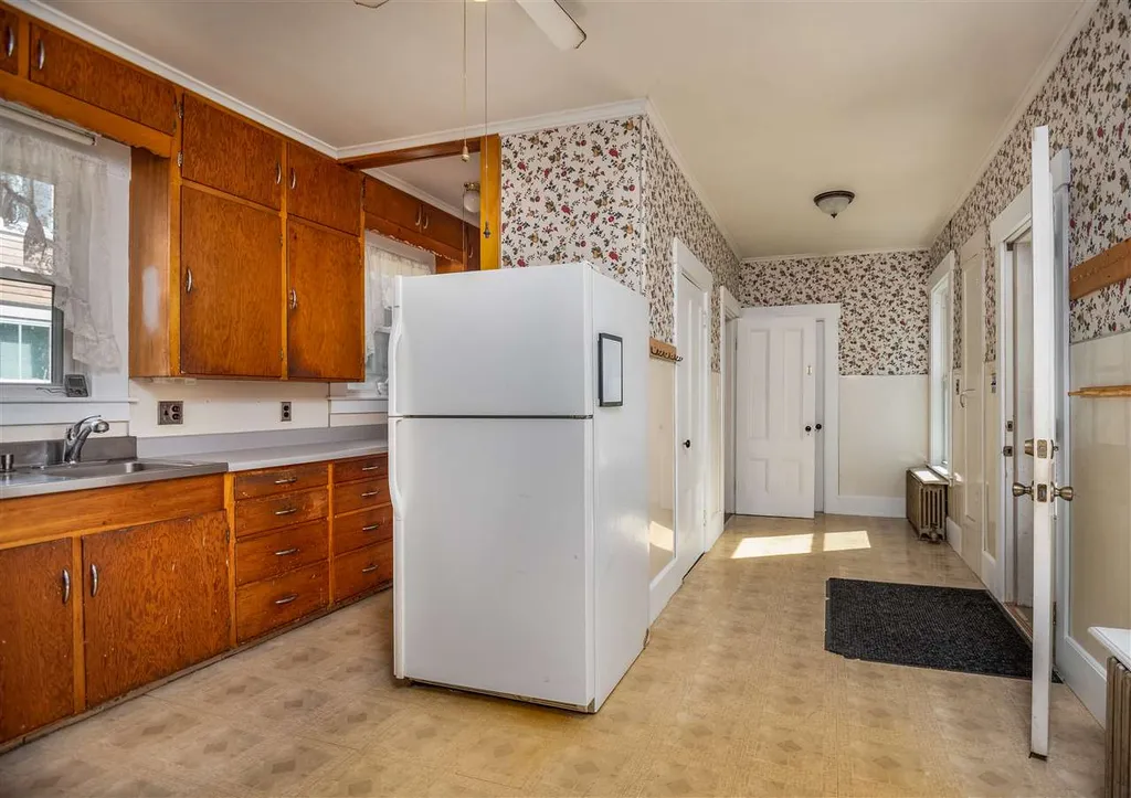 7 Central Avenue Rochester NH 03867