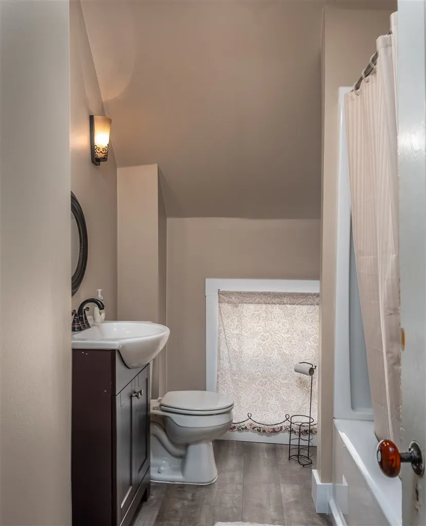 7 Central Avenue Rochester NH 03867
