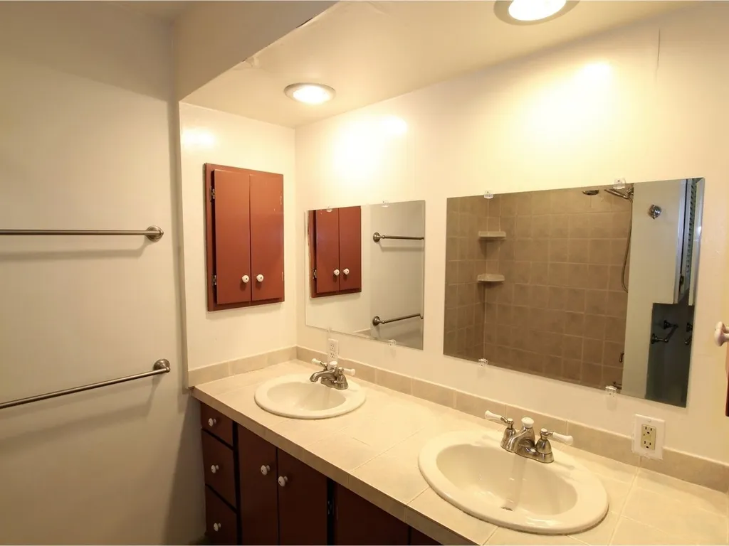 907 Halladay Road Middlebury VT 05753