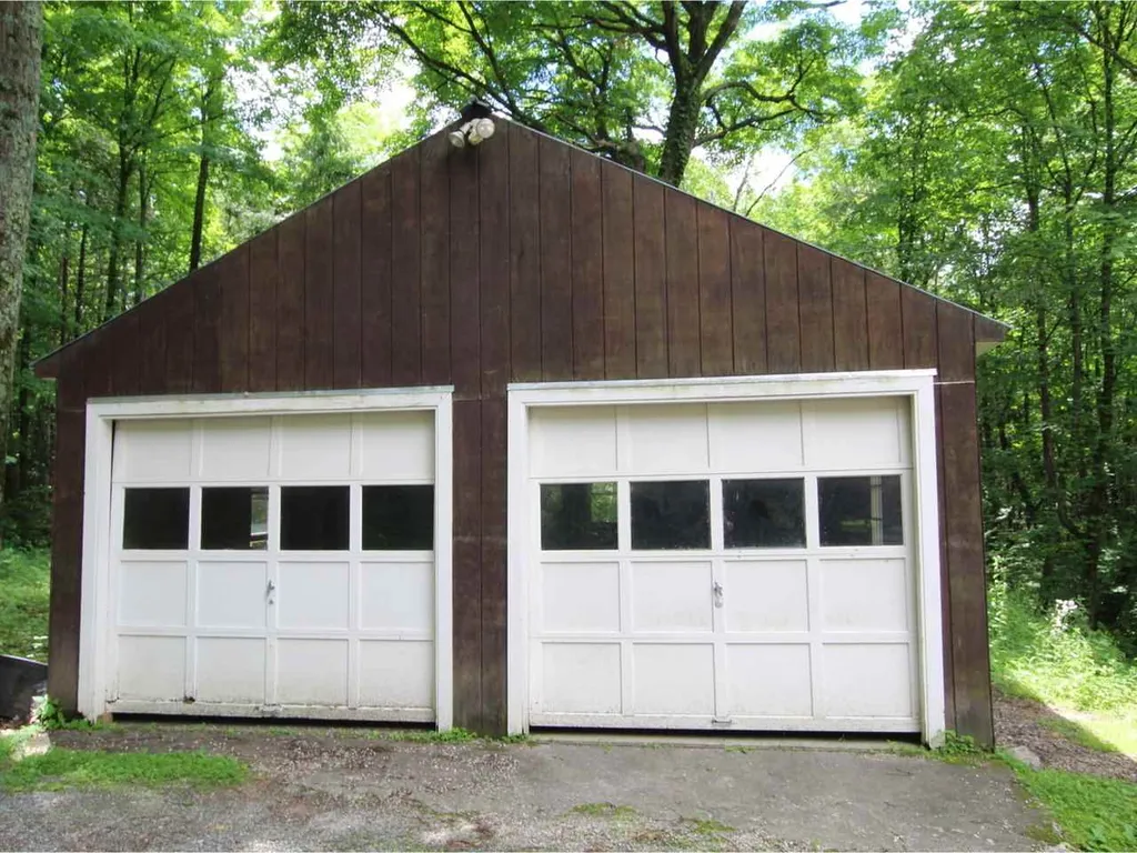 907 Halladay Road Middlebury VT 05753