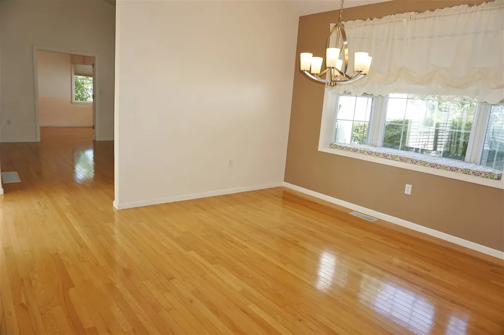 19 Privet Hedge Lane Bedford NH 03110