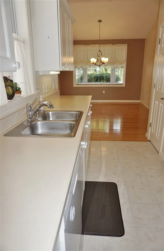 19 Privet Hedge Lane Bedford NH 03110