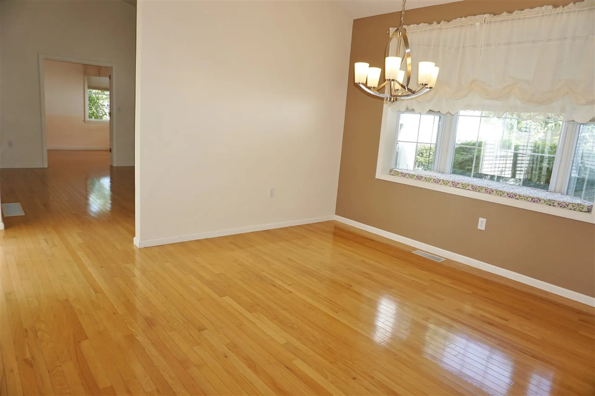 19 Privet Hedge Lane Bedford NH 03110
