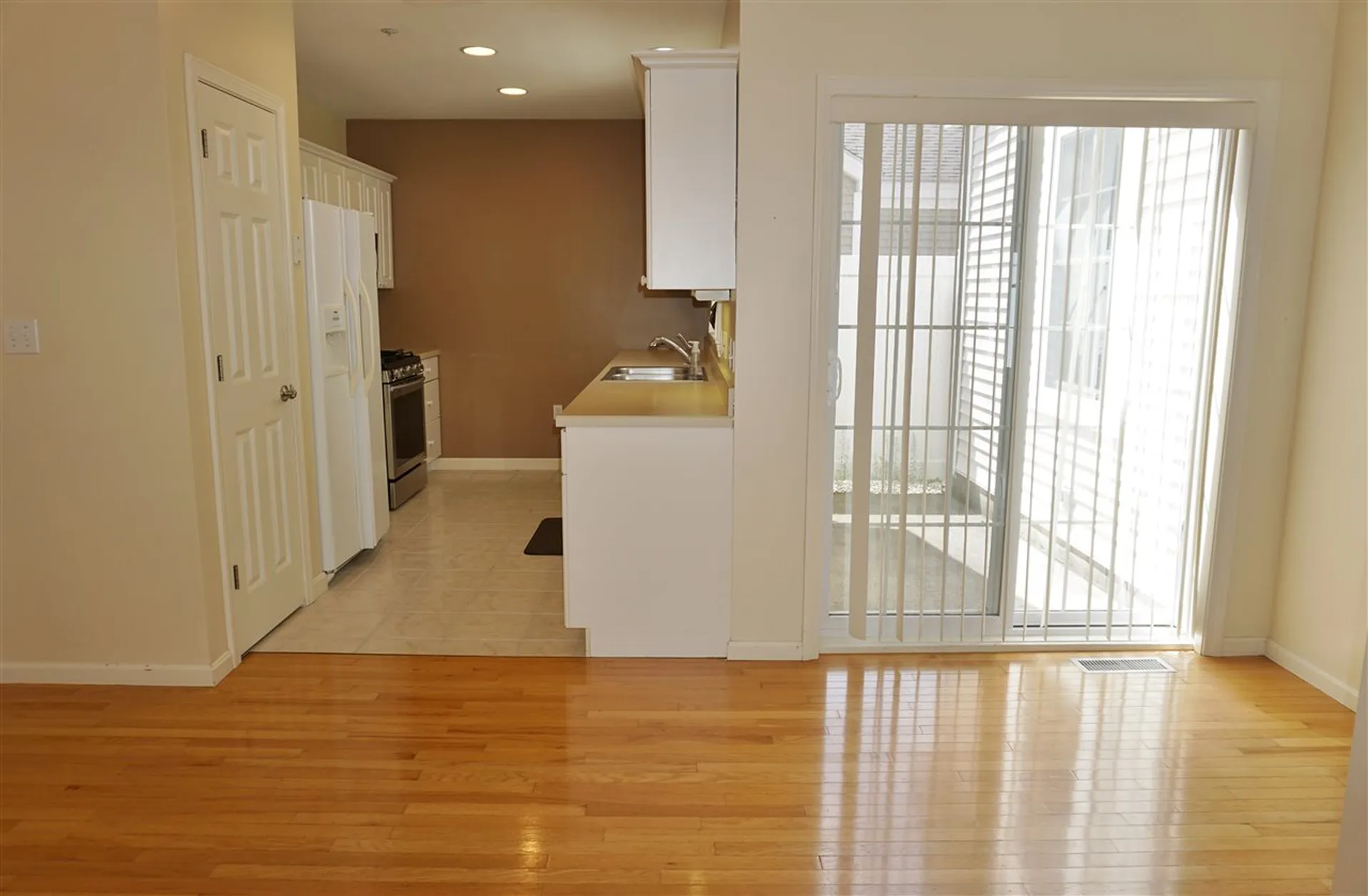 19 Privet Hedge Lane Bedford NH 03110