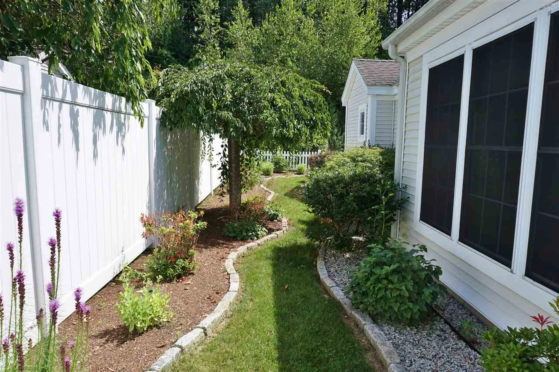 19 Privet Hedge Lane Bedford NH 03110