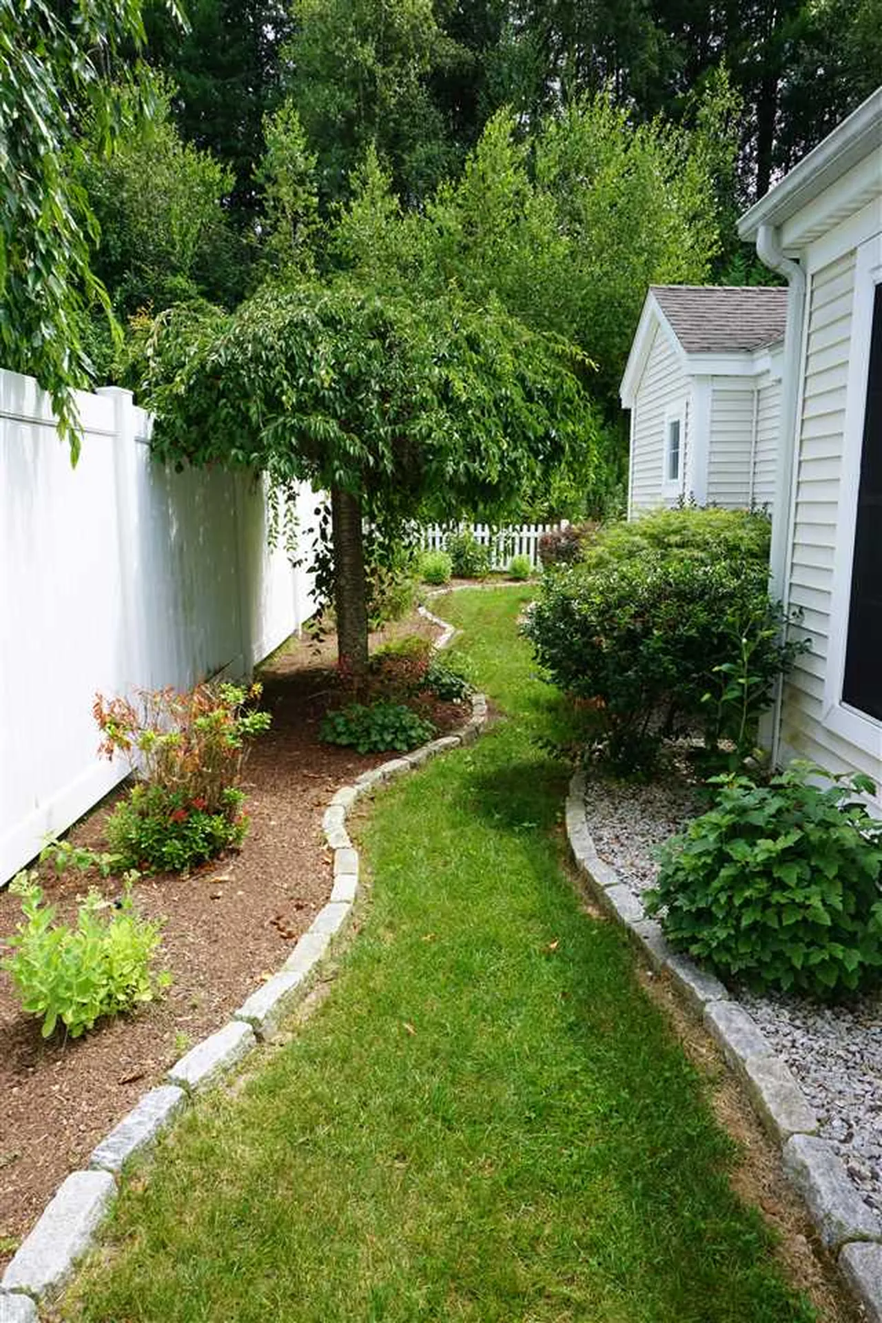 19 Privet Hedge Lane Bedford NH 03110