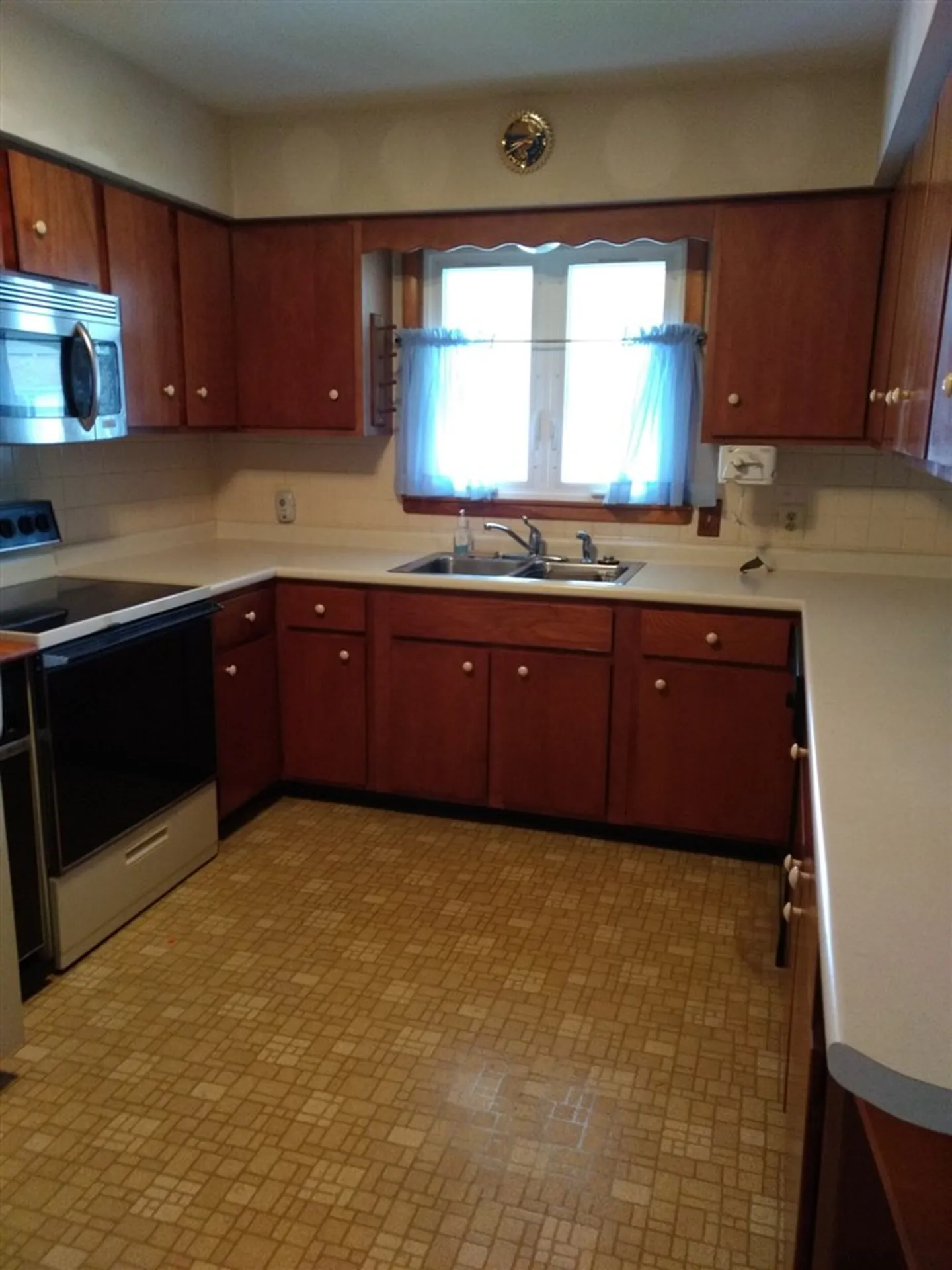 20 South Hill Drive Essex VT 05452