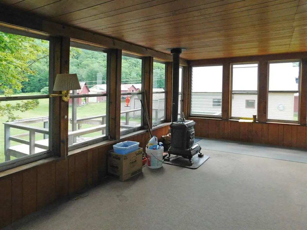 5392 Vt Route 100 Granville VT 05747
