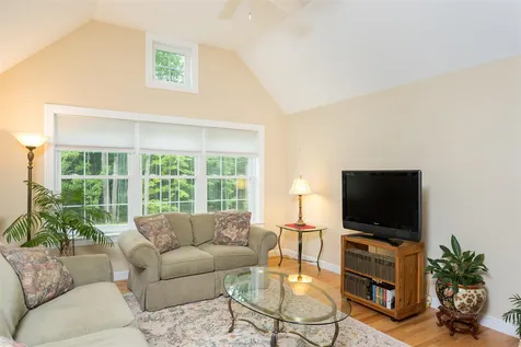 1 Pearson Place Kittery ME 03904