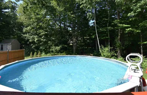 7b Hedgerow Drive Hudson NH 03051